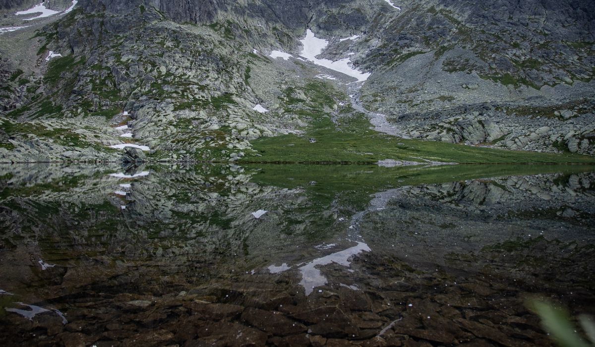 How to Photograph Mountain Tarns in Soft Morning Light